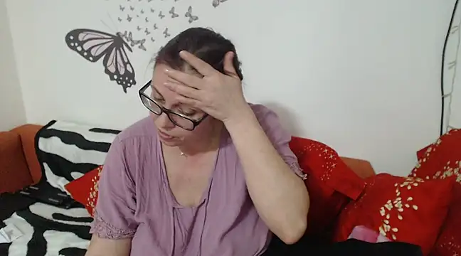 LadyHellene online show from 02-19-25, 07:16