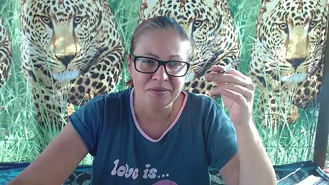 LadyHellene online show from 09-19-25, 06:59