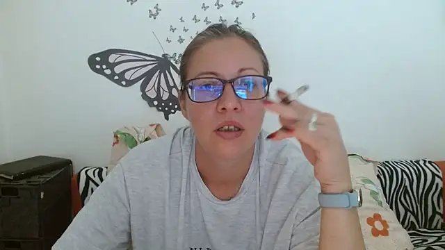 LadyHellene online show from 07-20-26, 05:22
