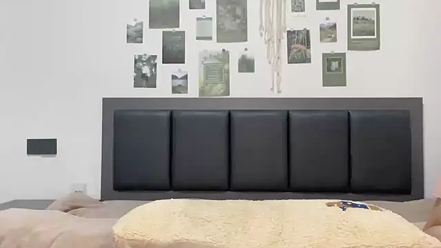 Arrebo1 online show from 12-20-24, 01:22