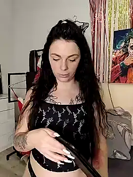 Snapshot of Lola_Hale chatting on 12-24-24, 06:06 Lola Hale online show from 12-24-24, 06:06