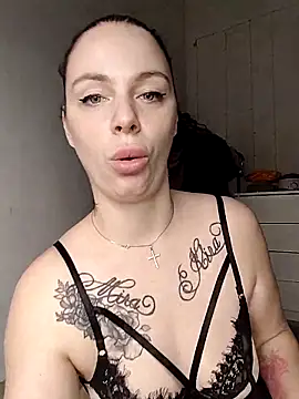 Snapshot of Lola_Hale chatting on 03-06-25, 05:54 Lola Hale online show from 03-06-25, 05:54