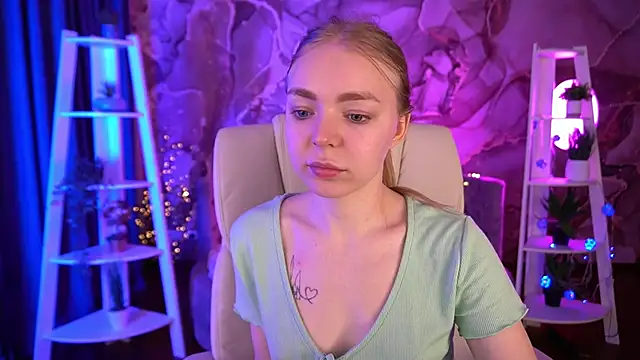 EmilySunshineS online show from 02-07-26, 01:59