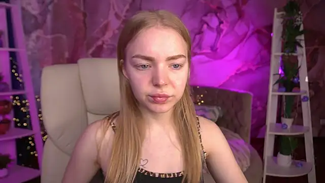 EmilySunshineS online show from 03-28-26, 05:18