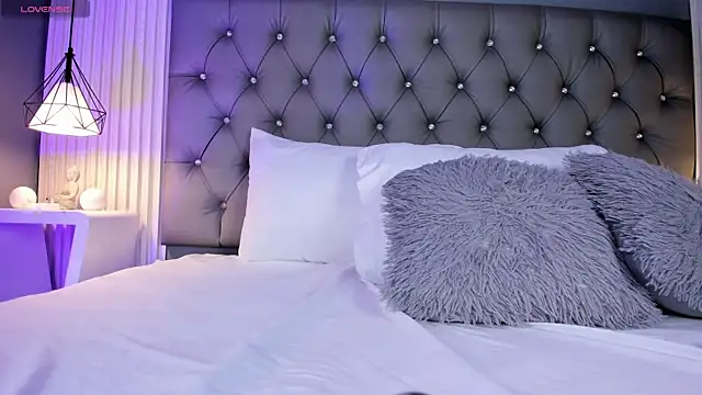 VioletthaRous online show from 03-19-26, 10:36