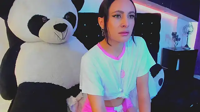 Coral Gibson online show from 03-15-25, 12:45