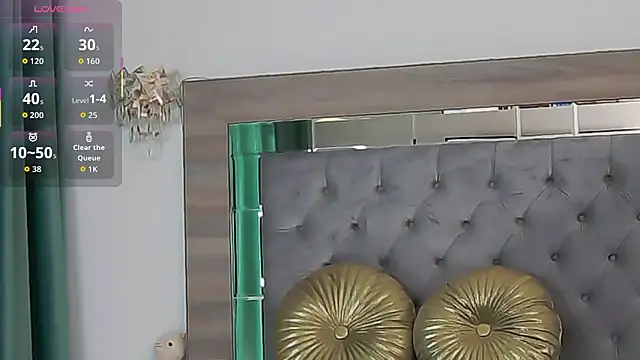 Lorehottie online show from 03-06-26, 12:12