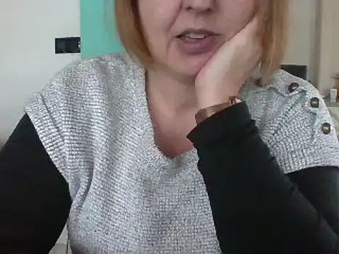 Snapshot of Sandcoq chatting on 01-08-25, 01:20 Sandcoq online show from 01-08-25, 01:20