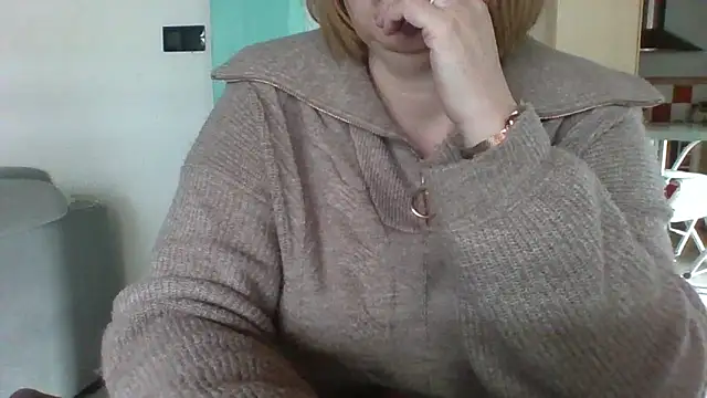 Snapshot of Sandcoq chatting on 03-11-25, 01:12 Sandcoq online show from 03-11-25, 01:12