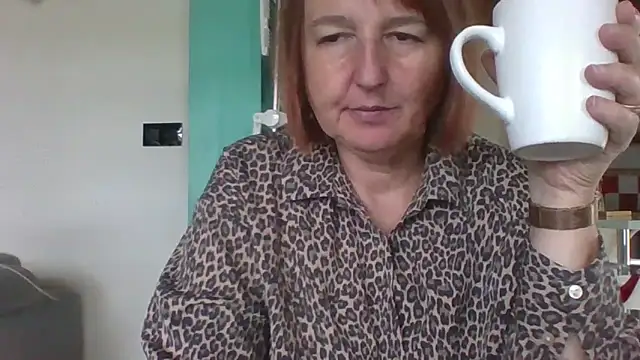 Snapshot of Sandcoq chatting on 09-22-25, 11:12 Sandcoq online show from 09-22-25, 11:12