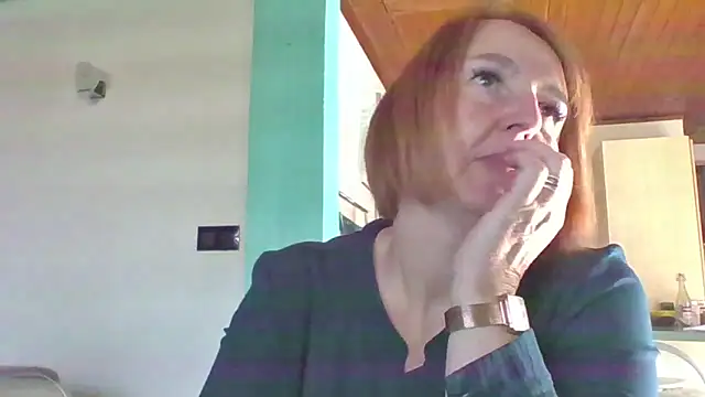 Snapshot of Sandcoq chatting on 10-10-25, 12:26 Sandcoq online show from 10-10-25, 12:26