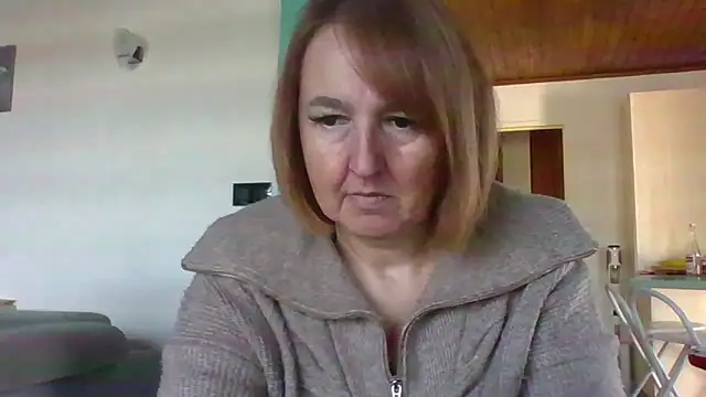 Snapshot of Sandcoq chatting on 11-04-25, 09:41 Sandcoq online show from 11-04-25, 09:41