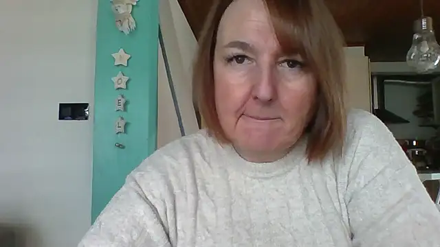 Snapshot of Sandcoq chatting on 12-16-25, 09:25 Sandcoq online show from 12-16-25, 09:25