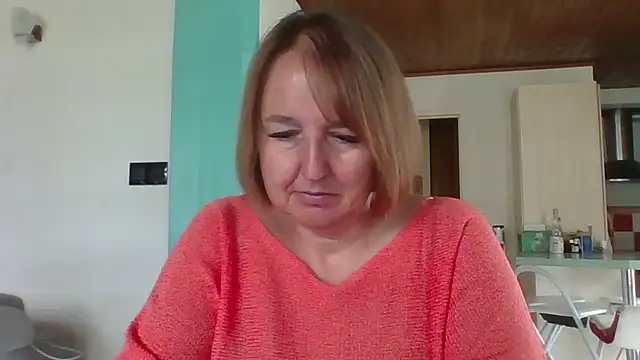 Snapshot of Sandcoq chatting on 04-28-26, 09:25 Sandcoq online show from 04-28-26, 09:25