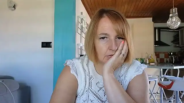 Snapshot of Sandcoq chatting on 05-27-26, 08:11 Sandcoq online show from 05-27-26, 08:11