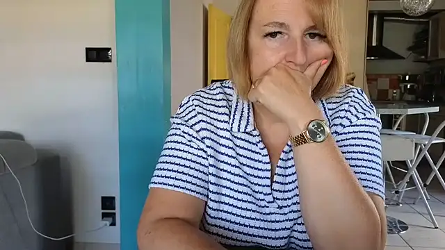 Snapshot of Sandcoq chatting on 06-01-26, 08:16 Sandcoq online show from 06-01-26, 08:16