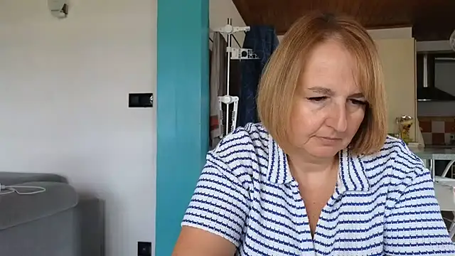 Snapshot of Sandcoq chatting on 06-02-26, 08:27 Sandcoq online show from 06-02-26, 08:27