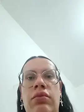 Snapshot of LadyDaemon chatting on 10-17-25, 02:15 LadyDaemon online show from 10-17-25, 02:15