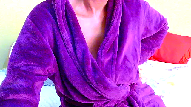 Snapshot of Mollybrookexx chatting on 06-27-26, 12:22 Mollybrookexx online show from 06-27-26, 12:22