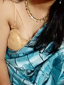 Snapshot of santurmom chatting on 03-11-25, 06:19 santurmom online show from 03-11-25, 06:19