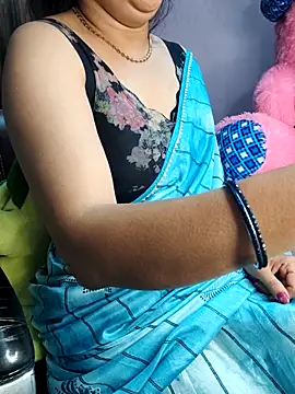 Snapshot of santurmom chatting on 11-28-25, 05:48 santurmom online show from 11-28-25, 05:48