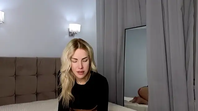Snapshot of magnificent_angel chatting on 02-13-25, 06:59 magnificent angel online show from 02-13-25, 06:59