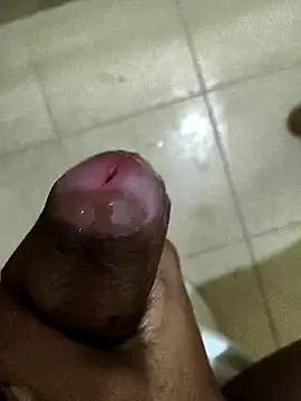 Snapshot of naughtiestdaddy chatting on 01-13-26, 06:46 naughtiestdaddy online show from 01-13-26, 06:46