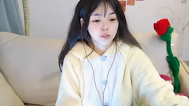 Snapshot of mango-a chatting on 01-26-25, 12:33 mango-a online show from 01-26-25, 12:33