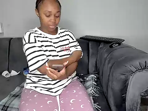 Pearl 00 online show from 12-22-25, 06:49