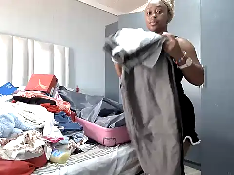 Pearl 00 online show from 04-05-26, 12:57