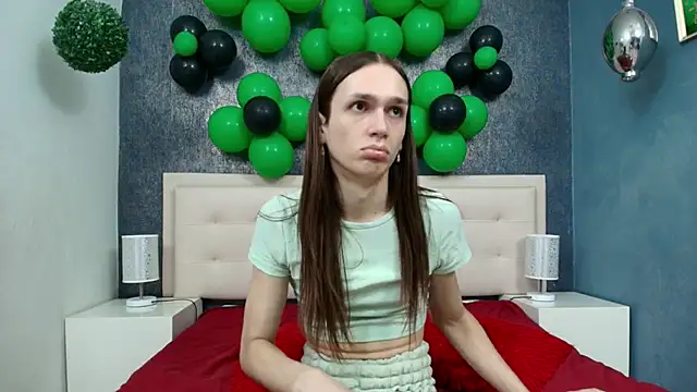 Celestial Queen  online show from 03-18-26, 01:47