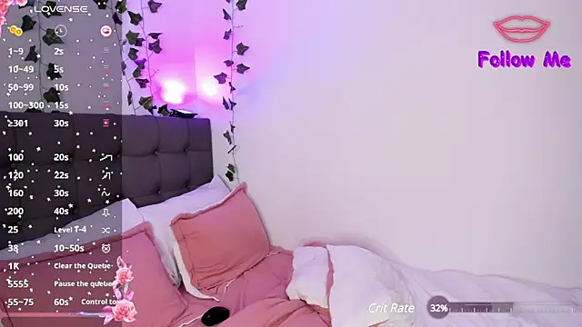 charlotte james0 online show from 02-11-25, 04:11