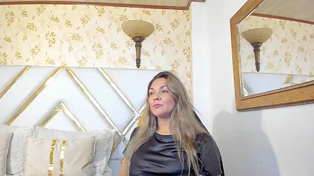 Snapshot of MalorySweet chatting on 06-24-26, 01:10 MalorySweet online show from 06-24-26, 01:10