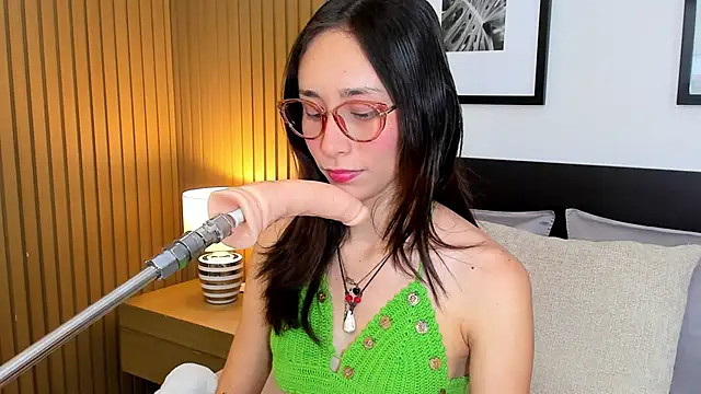 doll bella  online show from 03-11-26, 07:53