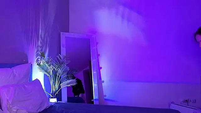 L1ittle kitty  online show from 04-21-26, 05:47