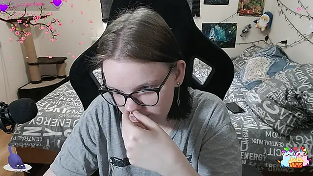 DivaMarisa online show from 03-06-25, 06:08