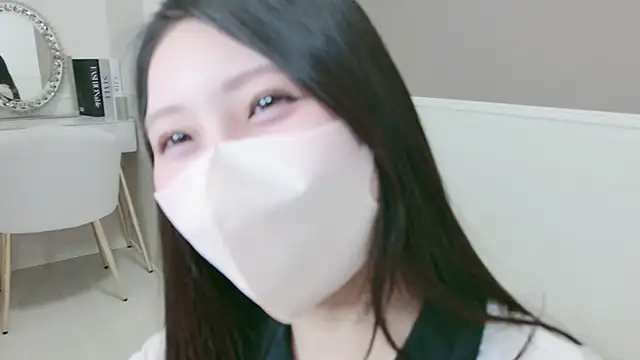 Snapshot of yuki_room chatting on 05-26-26, 01:18 yuki room online show from 05-26-26, 01:18