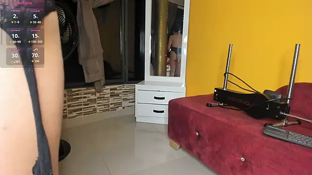 valeria hurtado online show from 10-29-25, 03:20