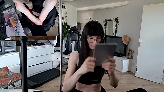 CeriseLapine online show from 11-15-25, 12:02