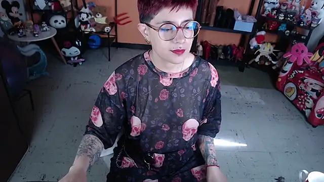 MissMiia2 online show from 05-15-26, 02:13