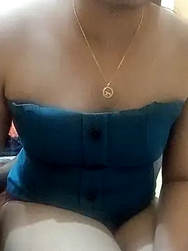 Snapshot of Indianhyna chatting on 02-07-25, 08:01 Indianhyna online show from 02-07-25, 08:01