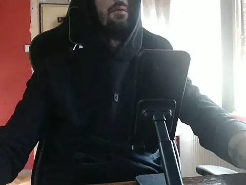 Guy4ladys69 online show from 06-06-26, 02:33