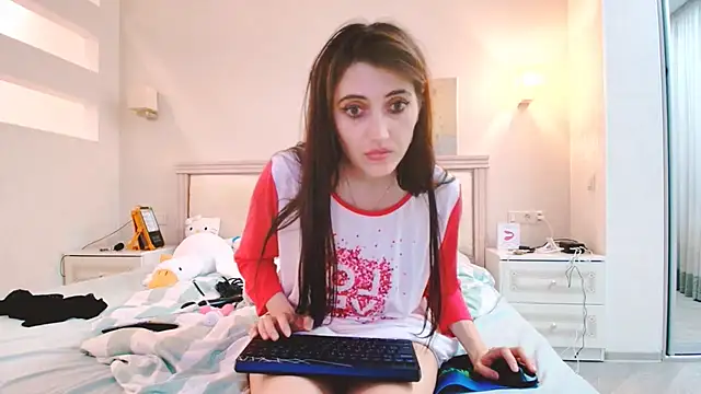 Iren online show from 11-26-25, 01:17