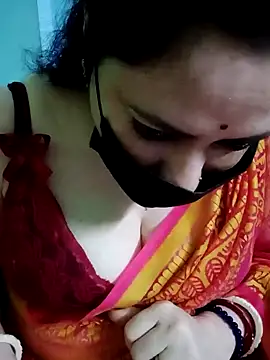 Snapshot of Raja_Ranii chatting on 12-28-24, 05:57 Raja Ranii online show from 12-28-24, 05:57