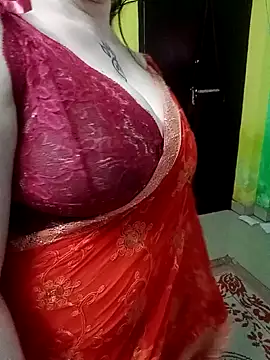 Snapshot of Raja_Ranii chatting on 12-29-24, 03:35 Raja Ranii online show from 12-29-24, 03:35