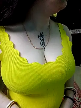 Snapshot of Raja_Ranii chatting on 01-07-25, 12:31 Raja Ranii online show from 01-07-25, 12:31