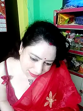 Snapshot of Raja_Ranii chatting on 02-14-25, 05:41 Raja Ranii online show from 02-14-25, 05:41