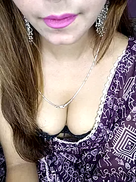 Diamond queeen online show from 11-11-25, 09:04