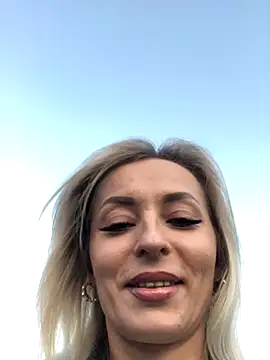 Diamond Bunny  online show from 11-04-25, 02:38