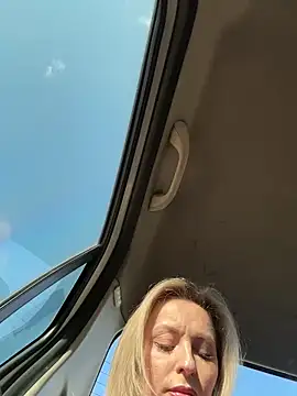 Diamond Bunny  online show from 02-20-26, 01:22